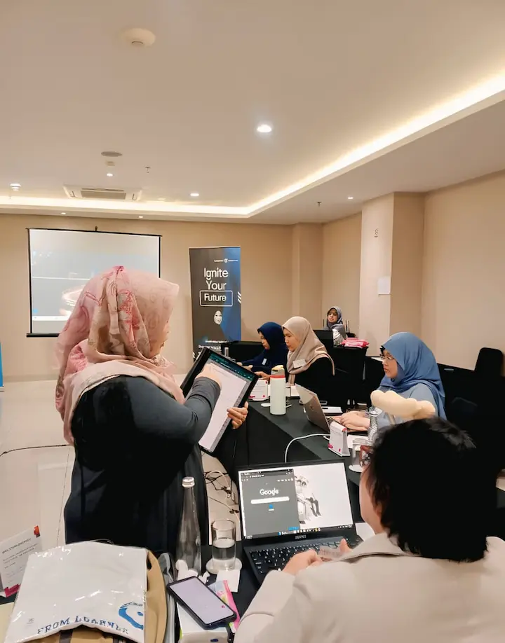 Office collaboration space